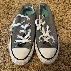 Converse all stars size 6. Double tongue. Like new condition